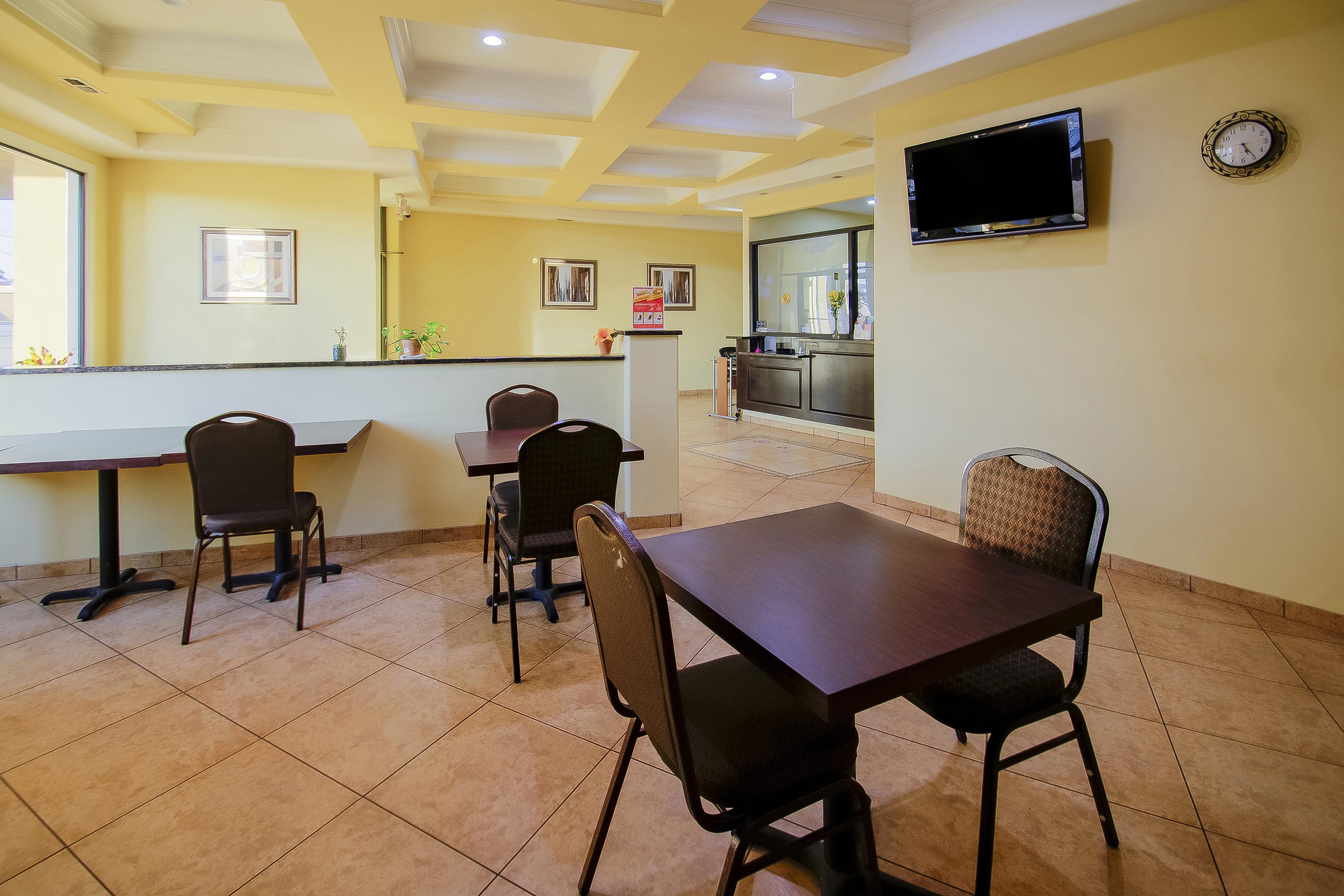 Baymont Inn & Suites Chocowinity/Washington 외부 사진